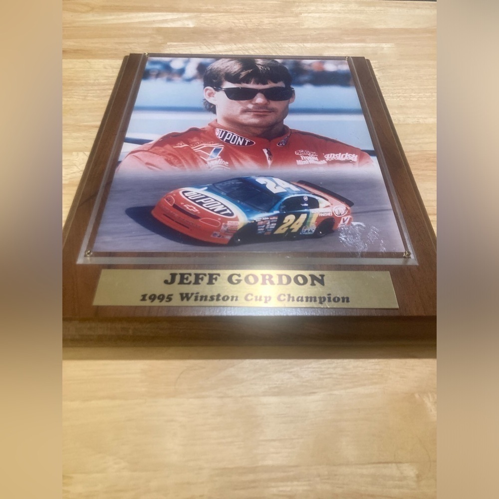 Jeff Gordon 1995 Winston Cup Champion plaque. In excellent condition.